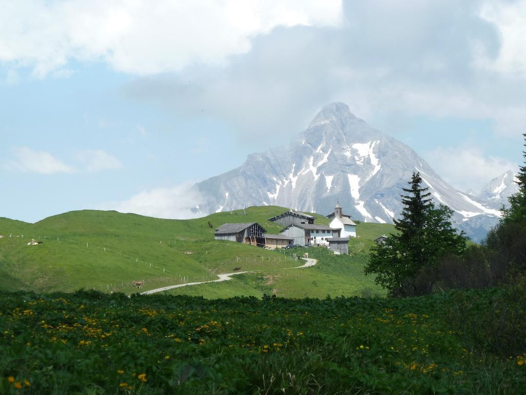 Haus Gstueat Apartment Lech am Arlberg Exterior photo